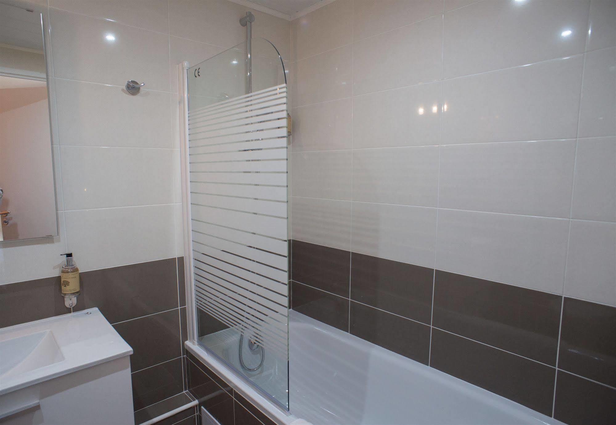 Milton Hotel Neuilly-Plaisance Esterno foto